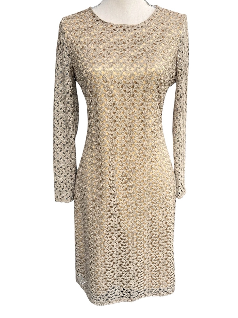 Shelley Klassen Gold Crochet Scoop Neck Long Sleeve Fitted Midi Dress (M)